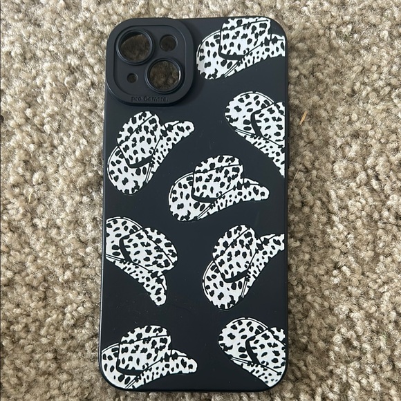 Stylish Black and White Leopard Print iPhone 14 Plus Case - Picture 1 of 1